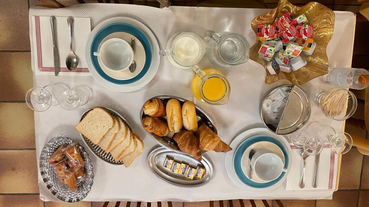 Hotel Coerona لورد المظهر الخارجي الصورة