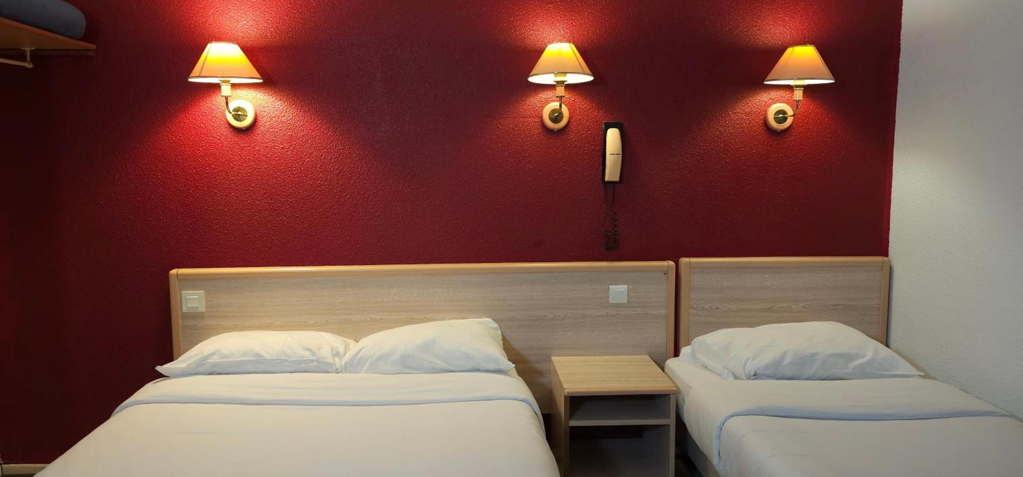 Hotel Coerona لورد المظهر الخارجي الصورة